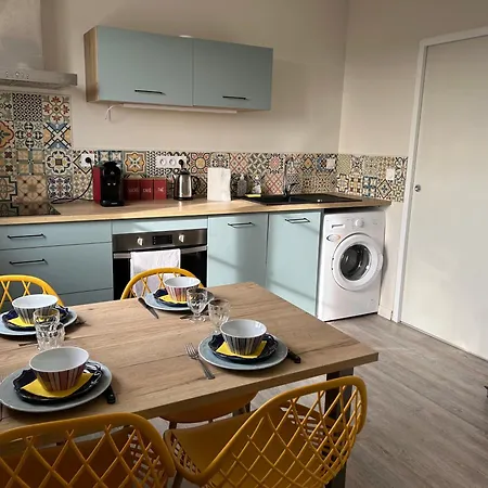 Les Pieds Dans L'eau A Sur * Hauteville-sur-Mer